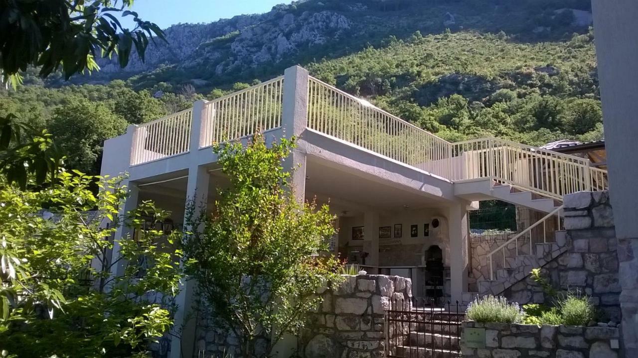 Studios Peric Sveti Stefan Buitenkant foto